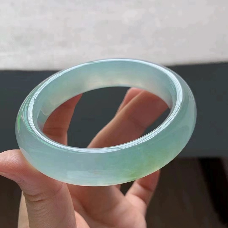 หยกน้ำแข็งสีอ่อนสำหรับสาวๆ กำไ - Lighting บทวิจารณ์และราคา